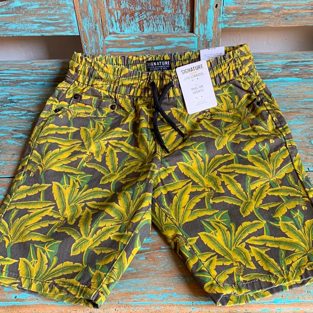 Signature Gold Levi Strauss & Co. Boys Pull-On Shorts Banana Tree Print